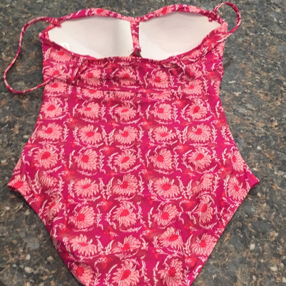 Floral fun Swimsuit - Picture 2 of 5